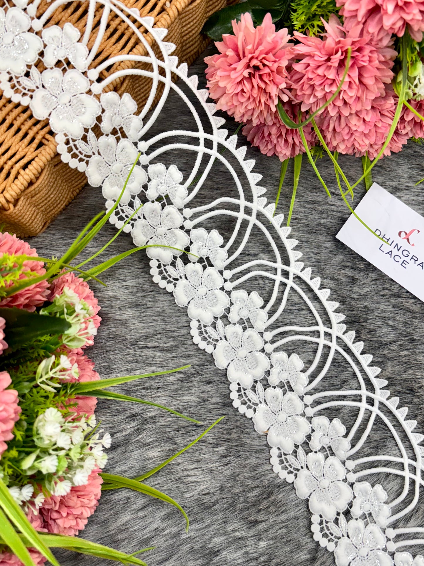 Beautiful Guipure Flower Scallop Lace 180325 C2