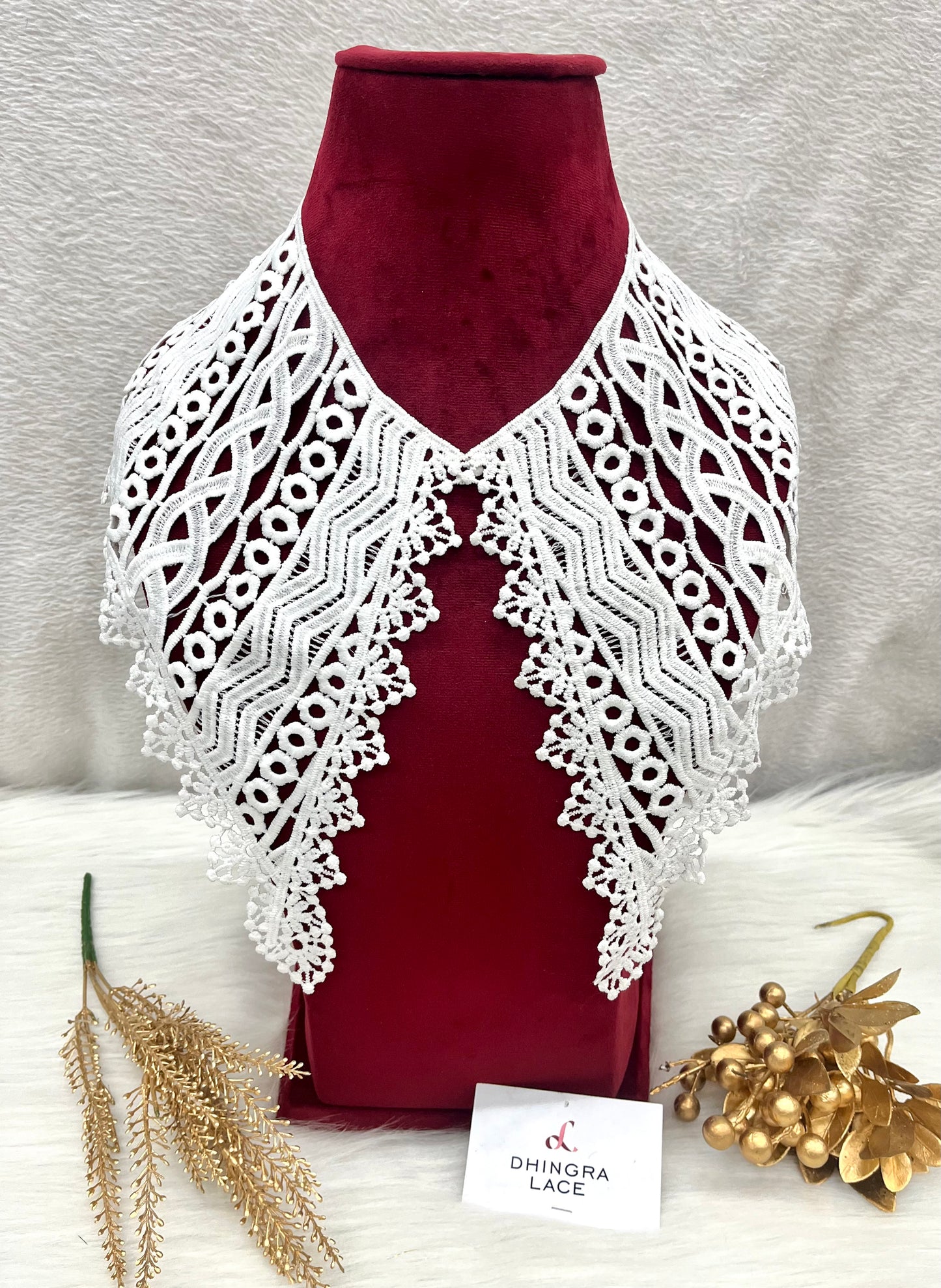 Beautiful Guipure White Collar 300125