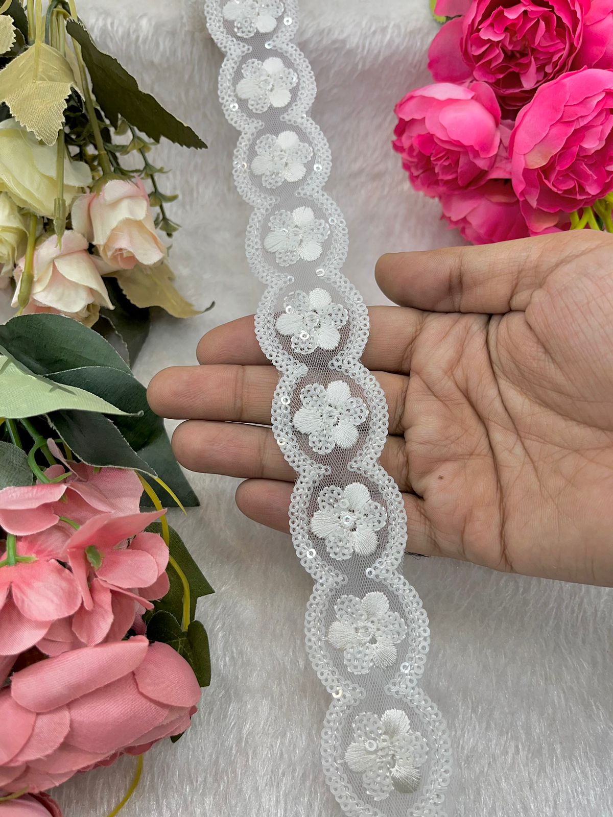 Beautiful Sequins Work Lace White 240824/210525