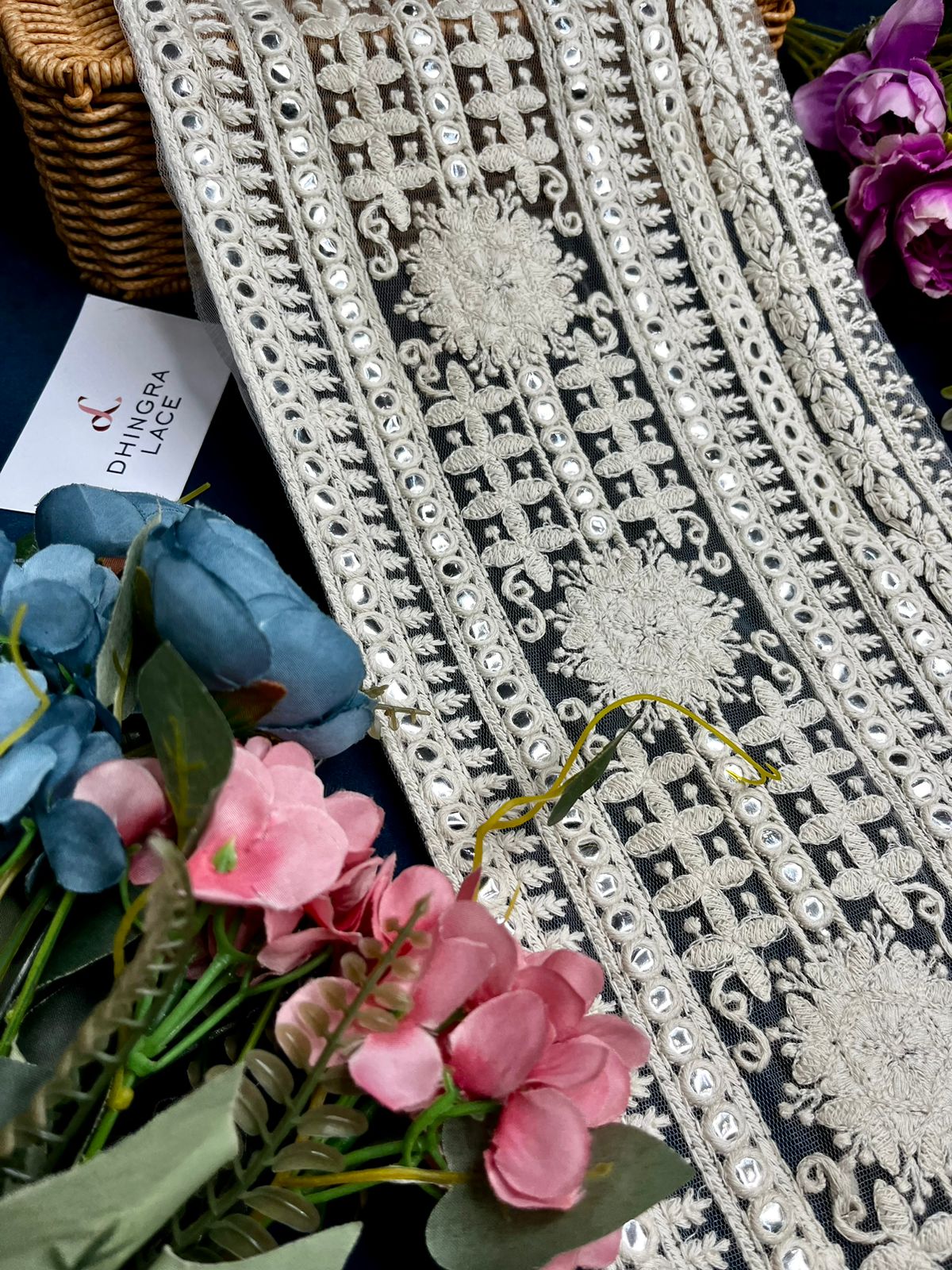 Beautiful 8 Inches Broad Lakhnavi Border Off White 130824