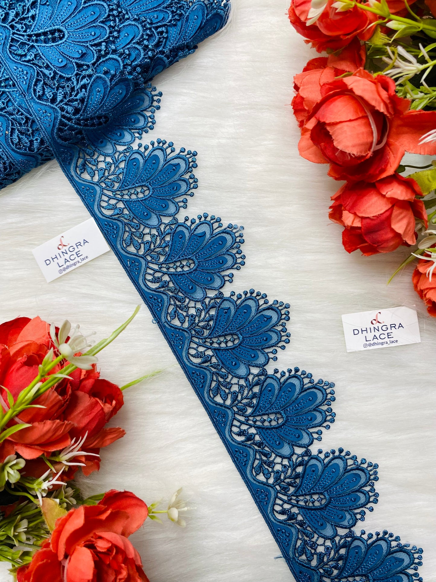 Beautiful Net Based Guipure Laces (1 Meter) 010726