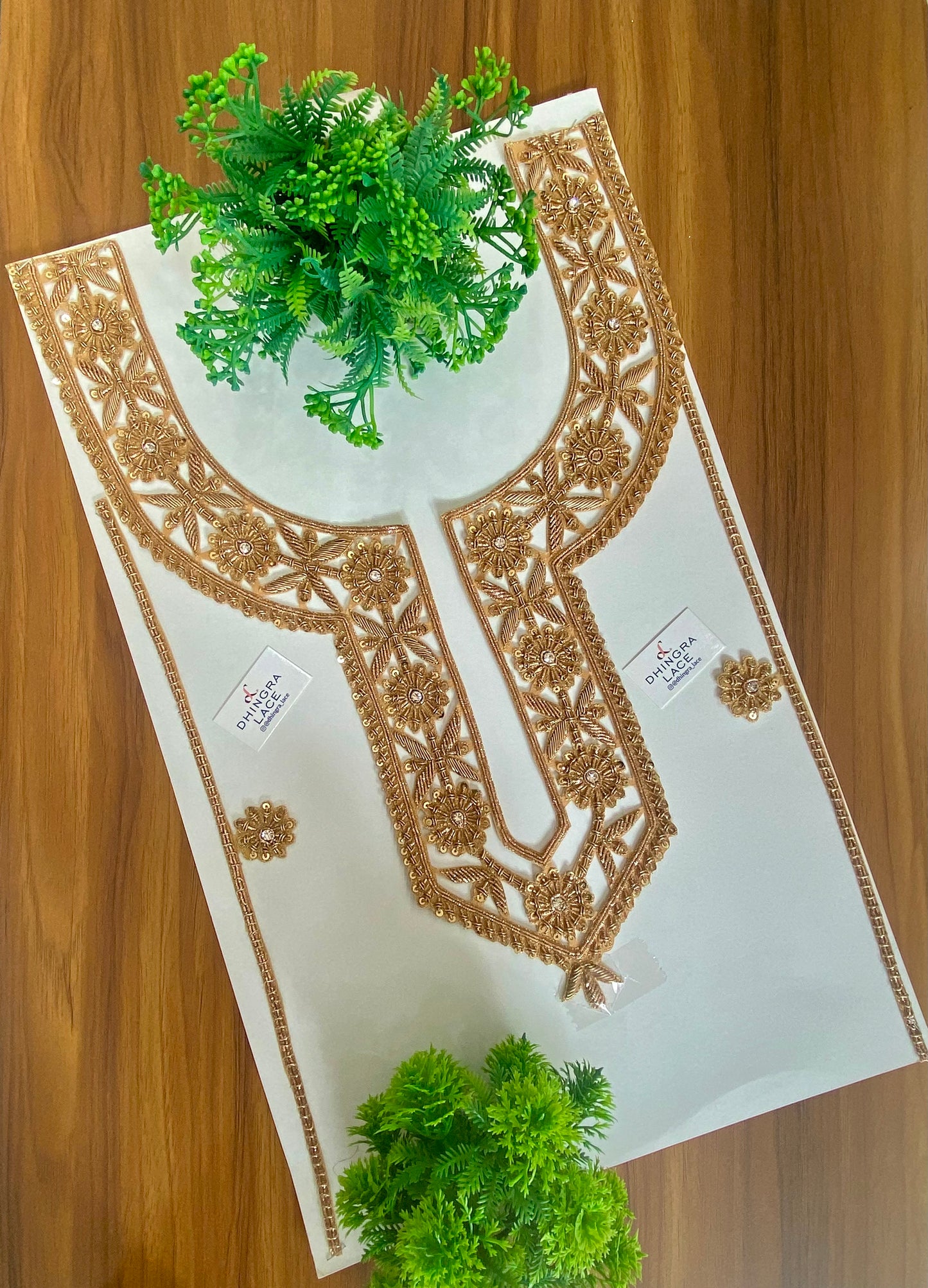 Beautiful Zardozi Neck With Sleeves 280126