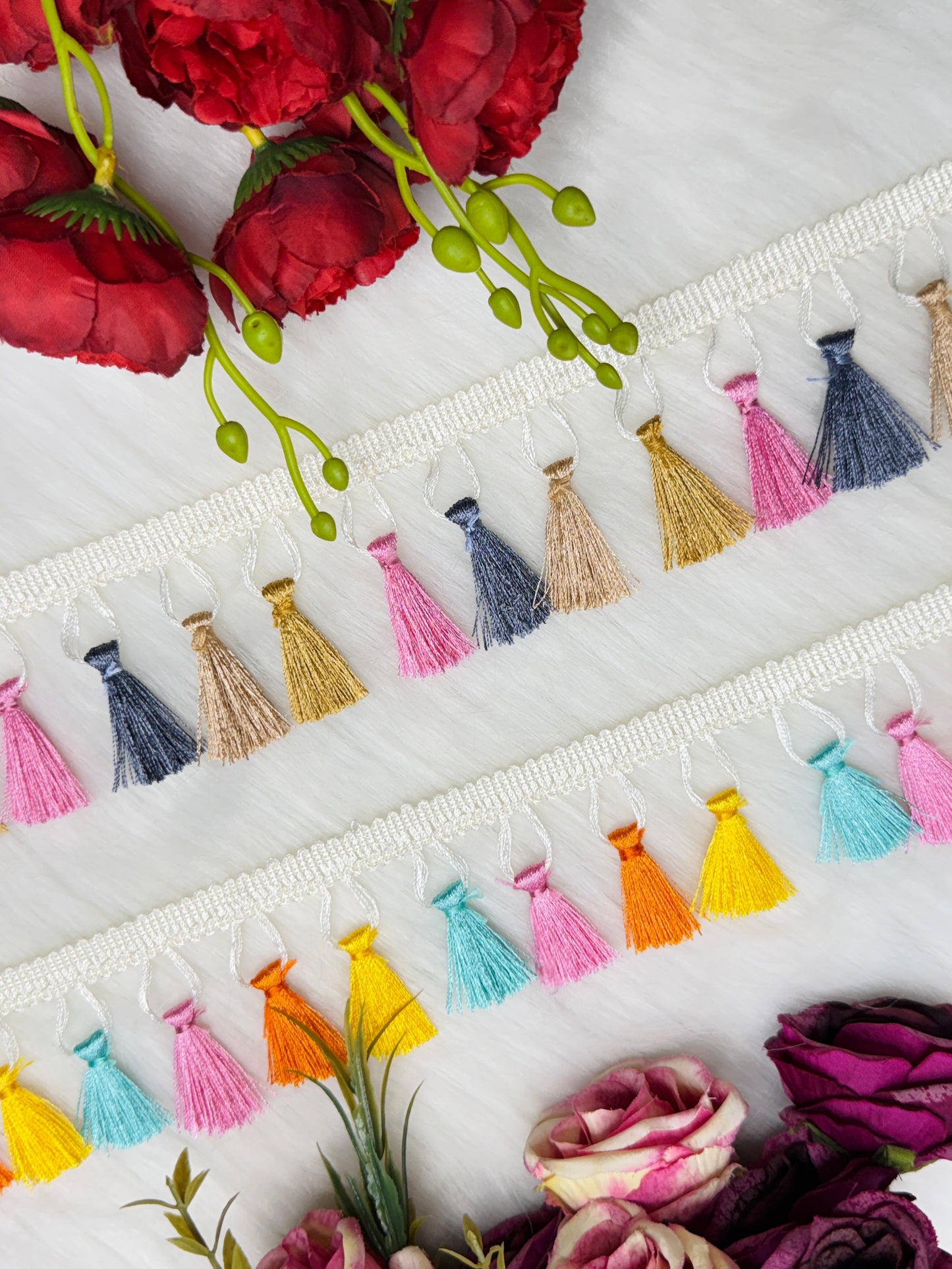 Beautiful Multicolour Hanging Lace 230526