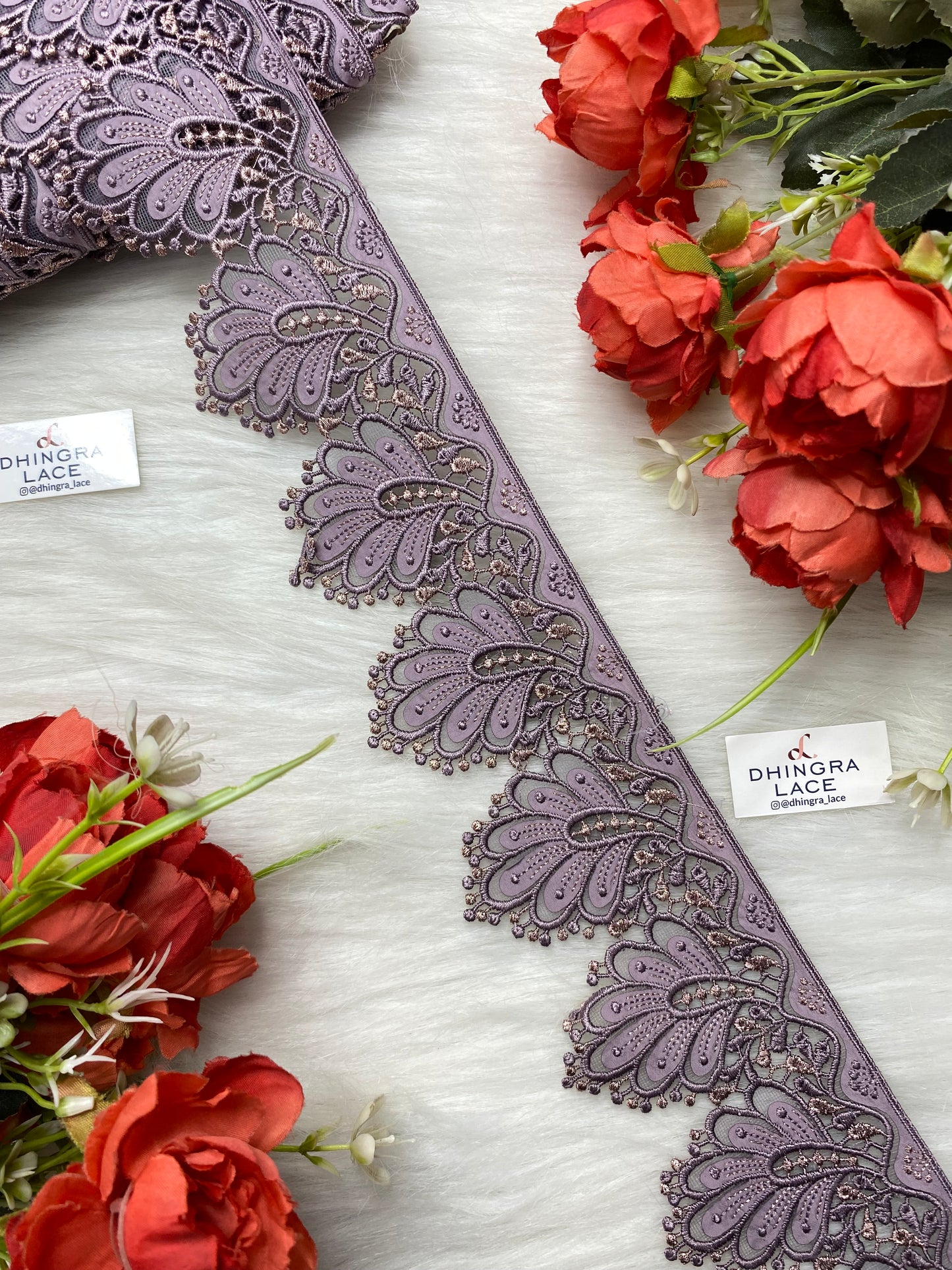 Beautiful Net Based Guipure Laces (1 Meter) 010726