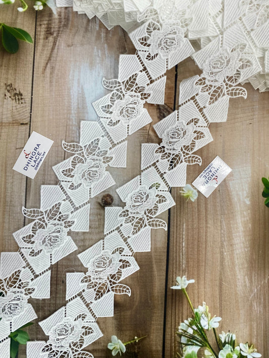 Beautiful Guipure Lace White 020326