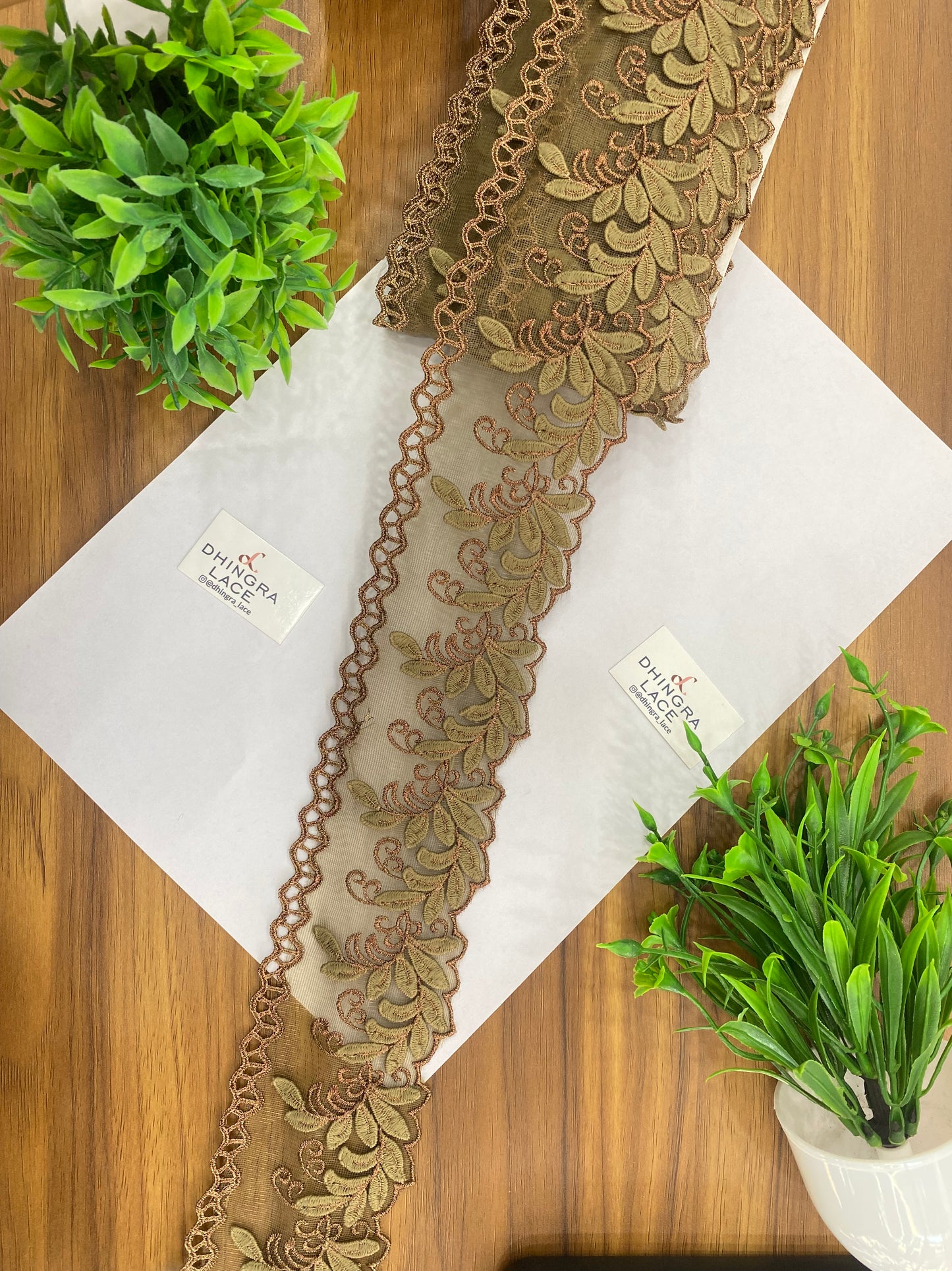 Beautiful Net Based Zari Work Guipure Lace (1 Meter) 090626/120626