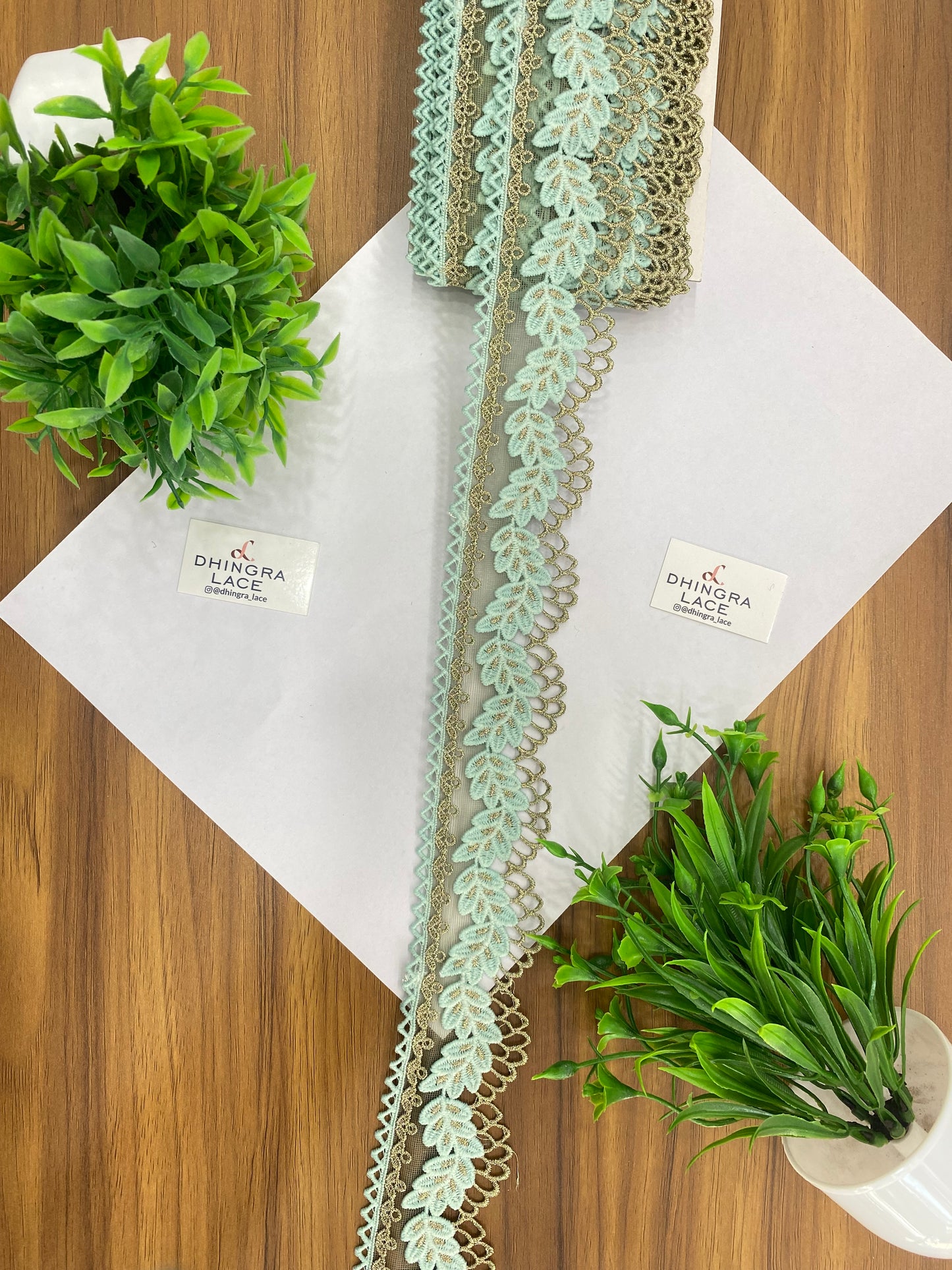 Beautiful Net Based Zari Work Guipure Lace (1 Meter) 090626