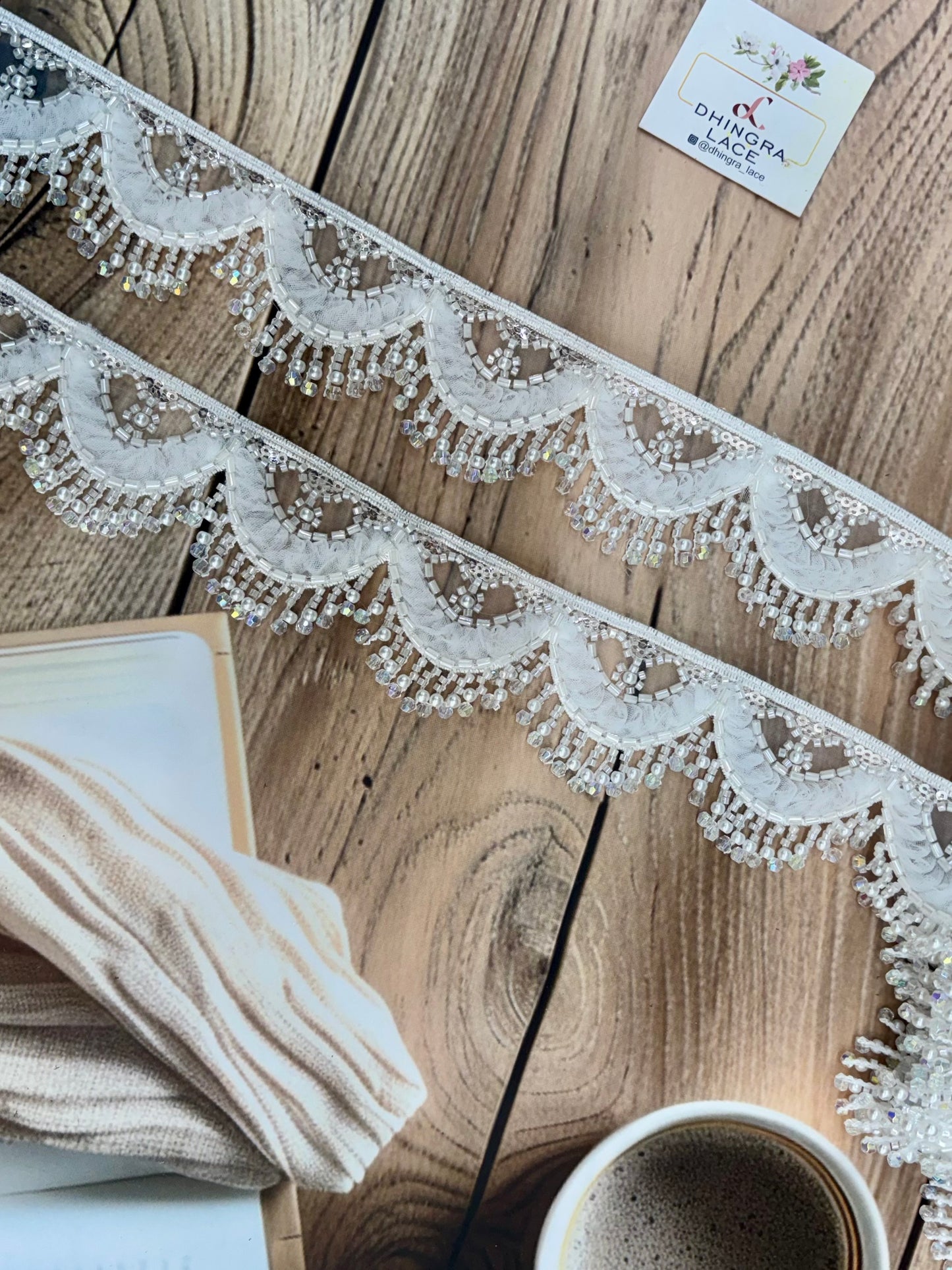 Beautiful Hanging Lace White 220725