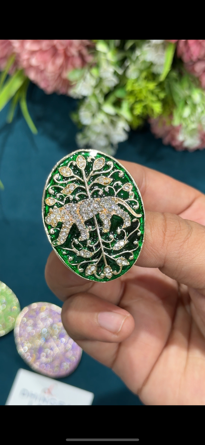 Beautiful Zarkan Work Metal Brooches (1 Piece) 030726