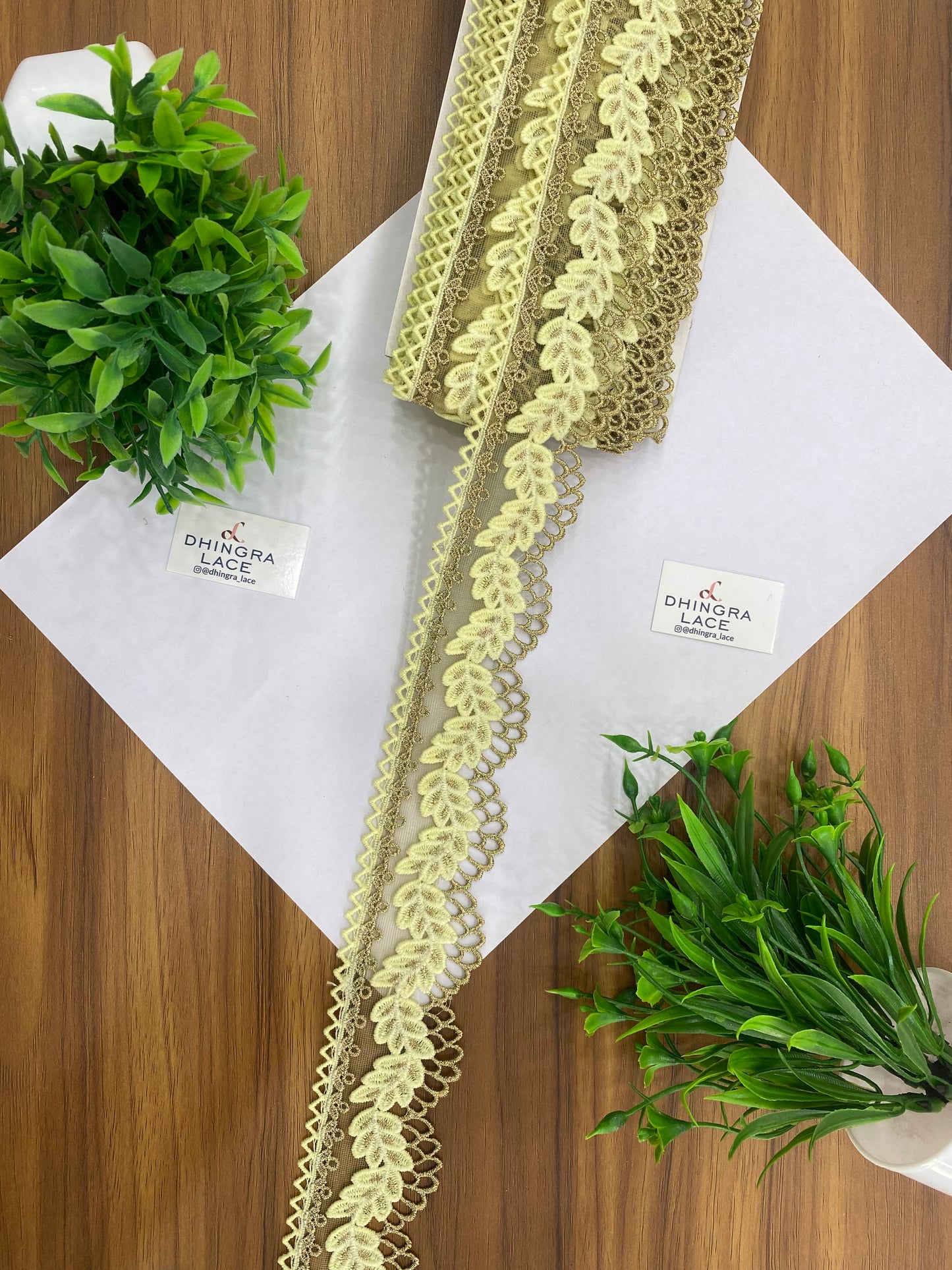 Beautiful Net Based Zari Work Guipure Lace (1 Meter) 090626