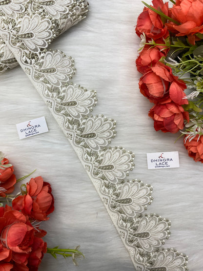Beautiful Net Based Guipure Laces (1 Meter) 010726