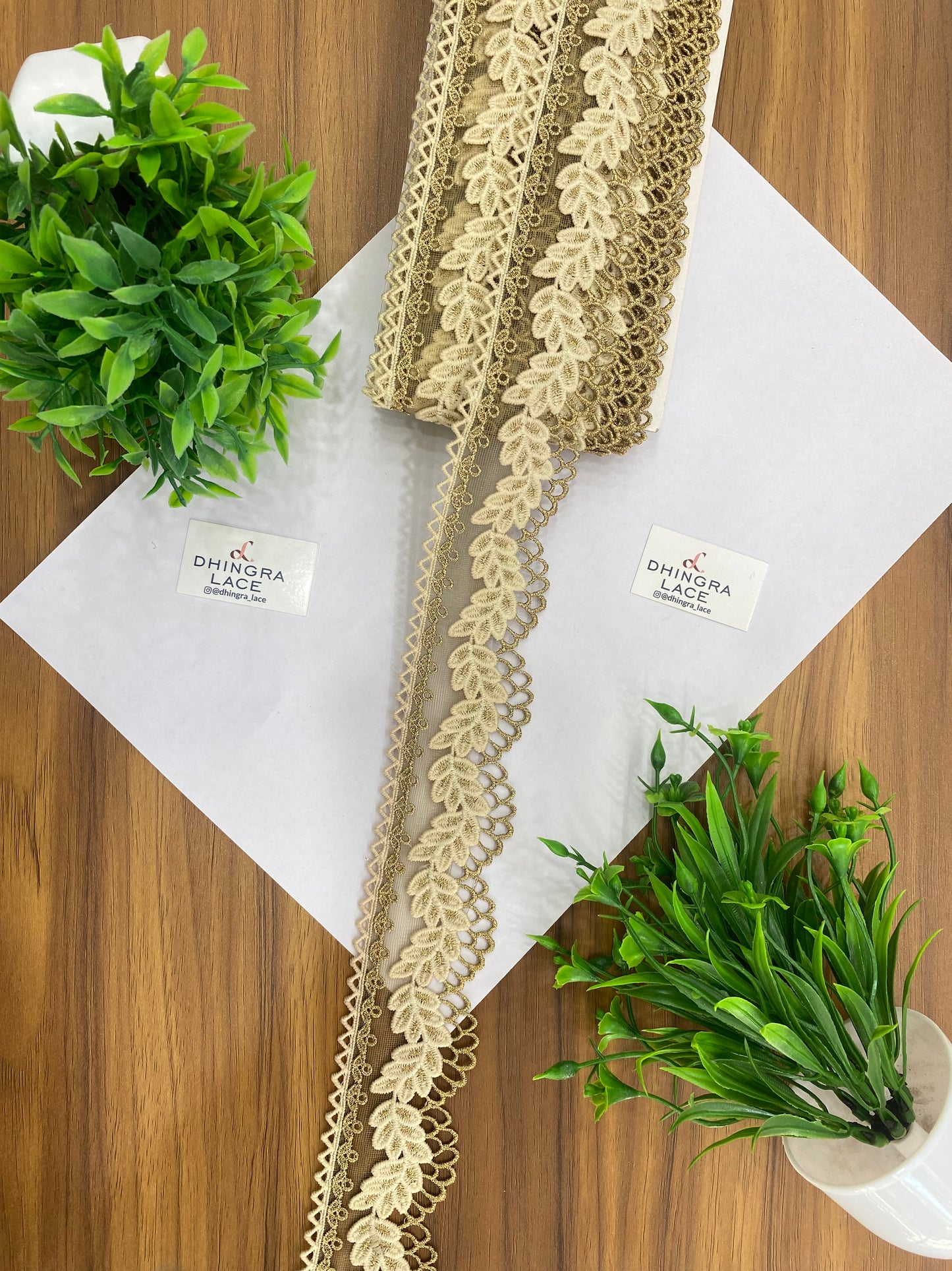 Beautiful Net Based Zari Work Guipure Lace (1 Meter) 090626