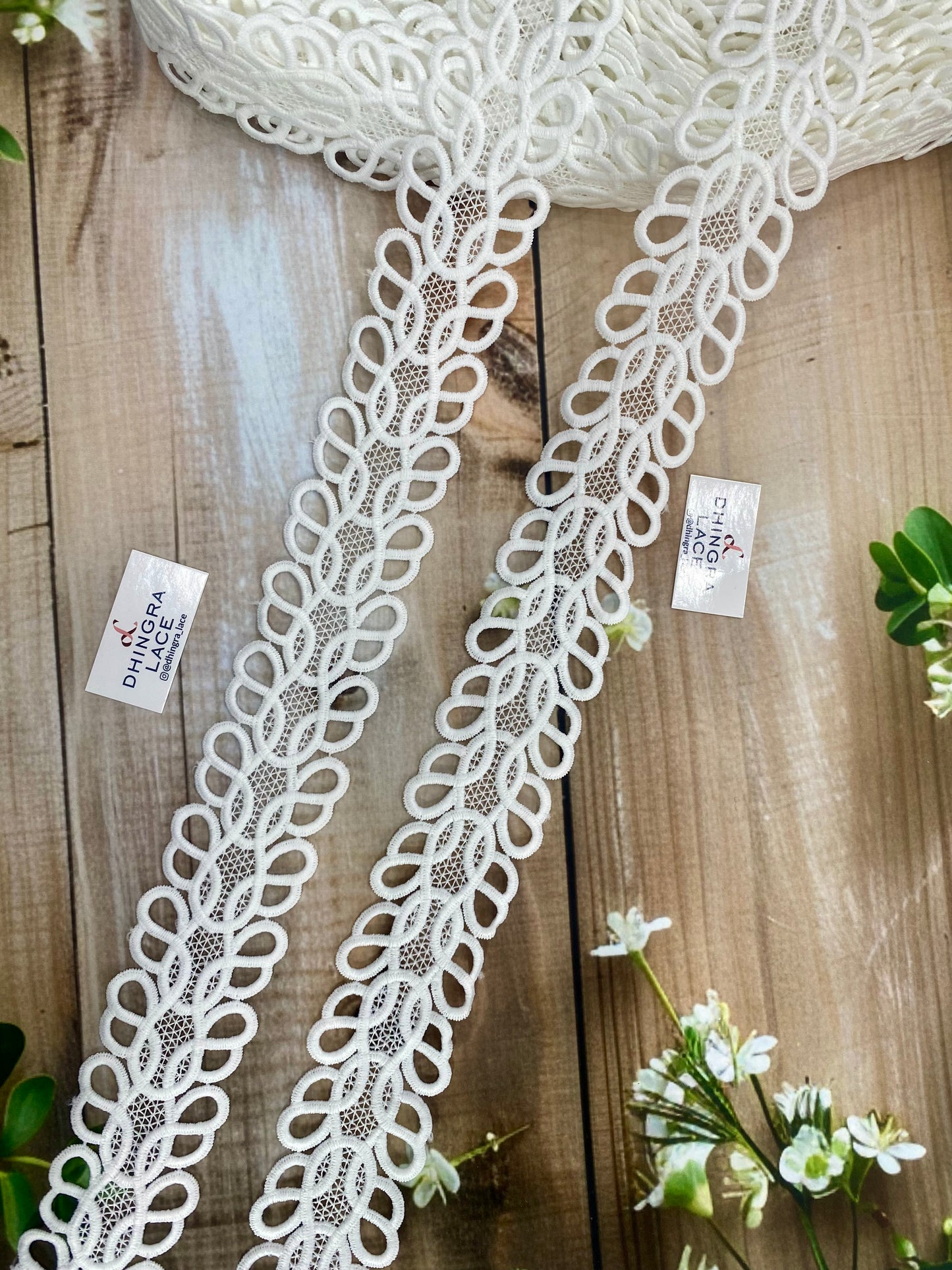 Beautiful Guipure Lace White 020326