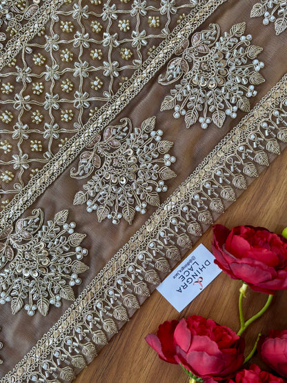 Beautiful Net Based Sequence And Cutpipe Work 13 Inches Broad Border Gold 300126