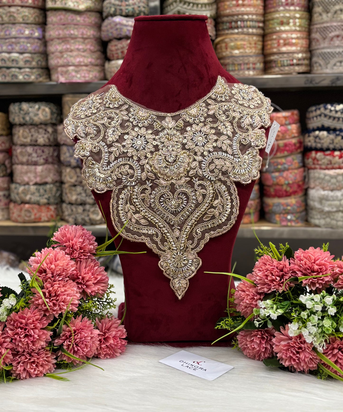 Beautiful Net Based Cutpipe And Sequence Work Neck Gold 130325