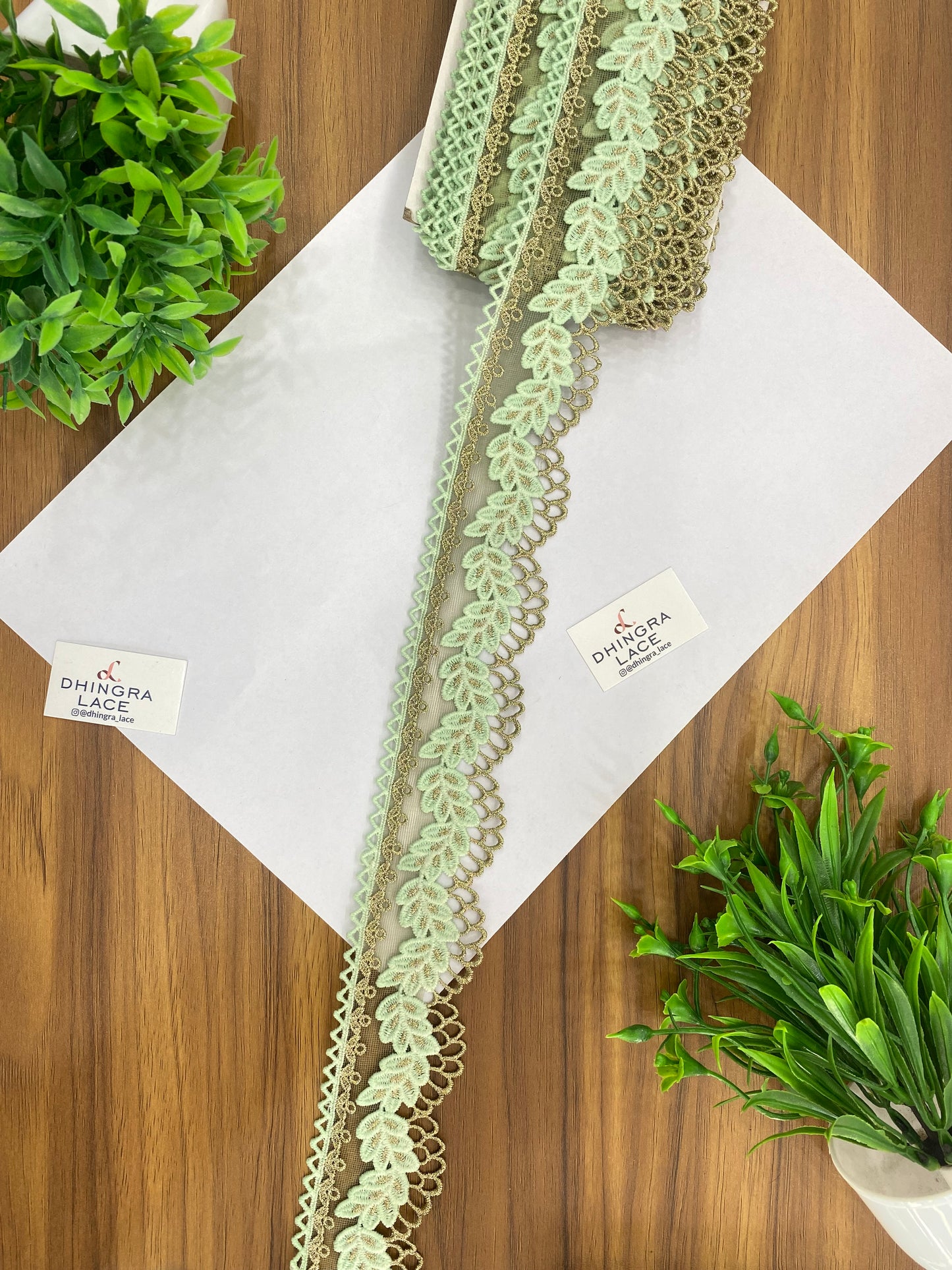 Beautiful Net Based Zari Work Guipure Lace (1 Meter) 090626