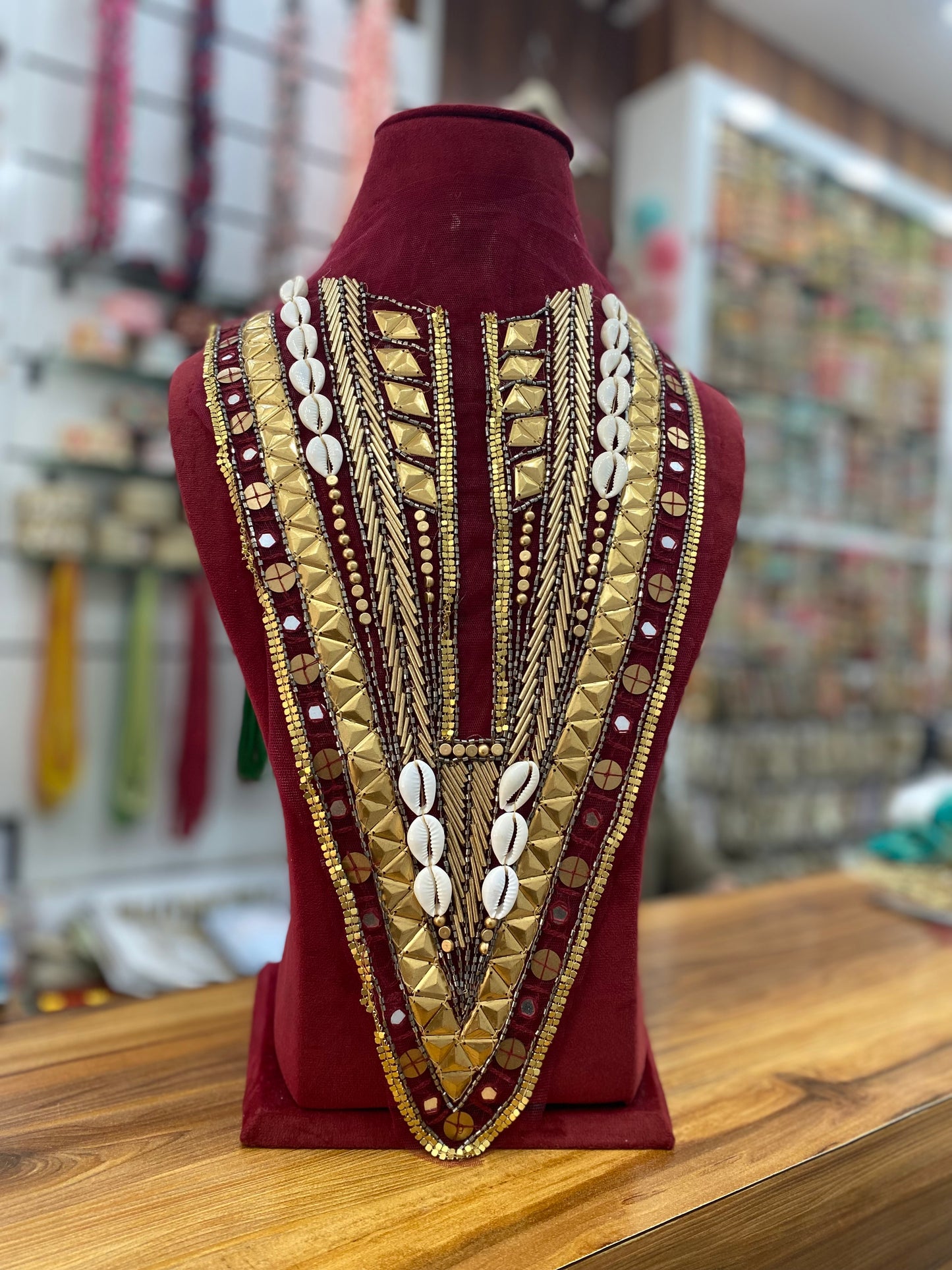 Beautiful Net Based Shells Work Neck L 18 W 11 251225