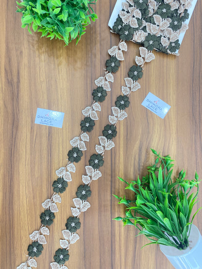 Beautiful Guipure Flower Lace (1 Meter) 080626