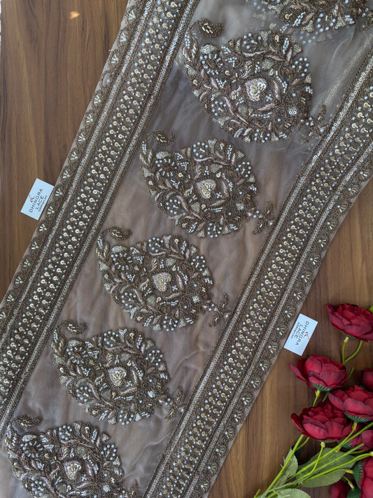 Beautiful Net Based Sequence And Cutpipe Work 13 Inches Broad Border Antique Gold 300126