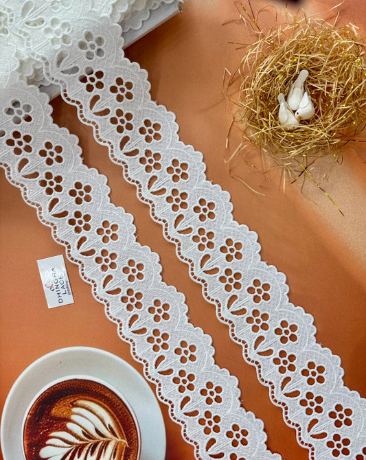 Beautiful Guipure Summer Lace White 3 Yard (2.7 Meters) Medium 060326/120326