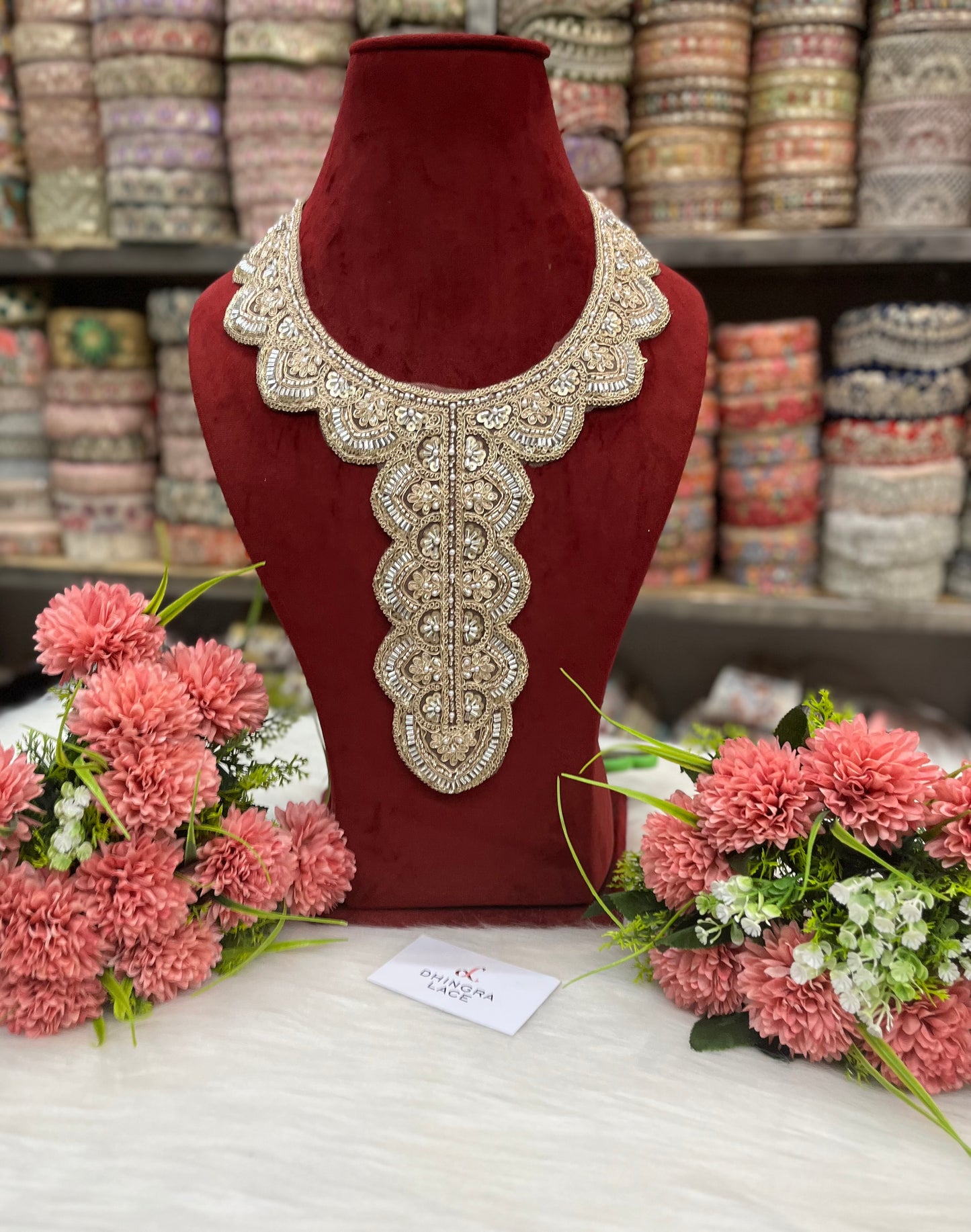 Beautiful Net Based Cutpipe And Sequence Work Neck Light Gold 130325