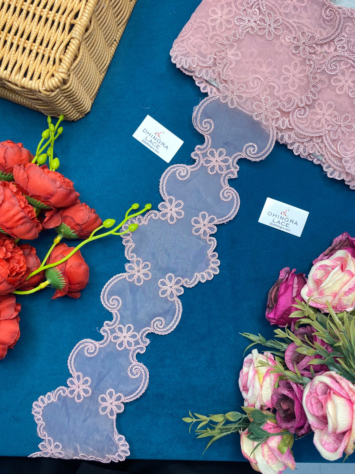 Beautiful Organza Based Scallop Lace (1 Meter) 060626