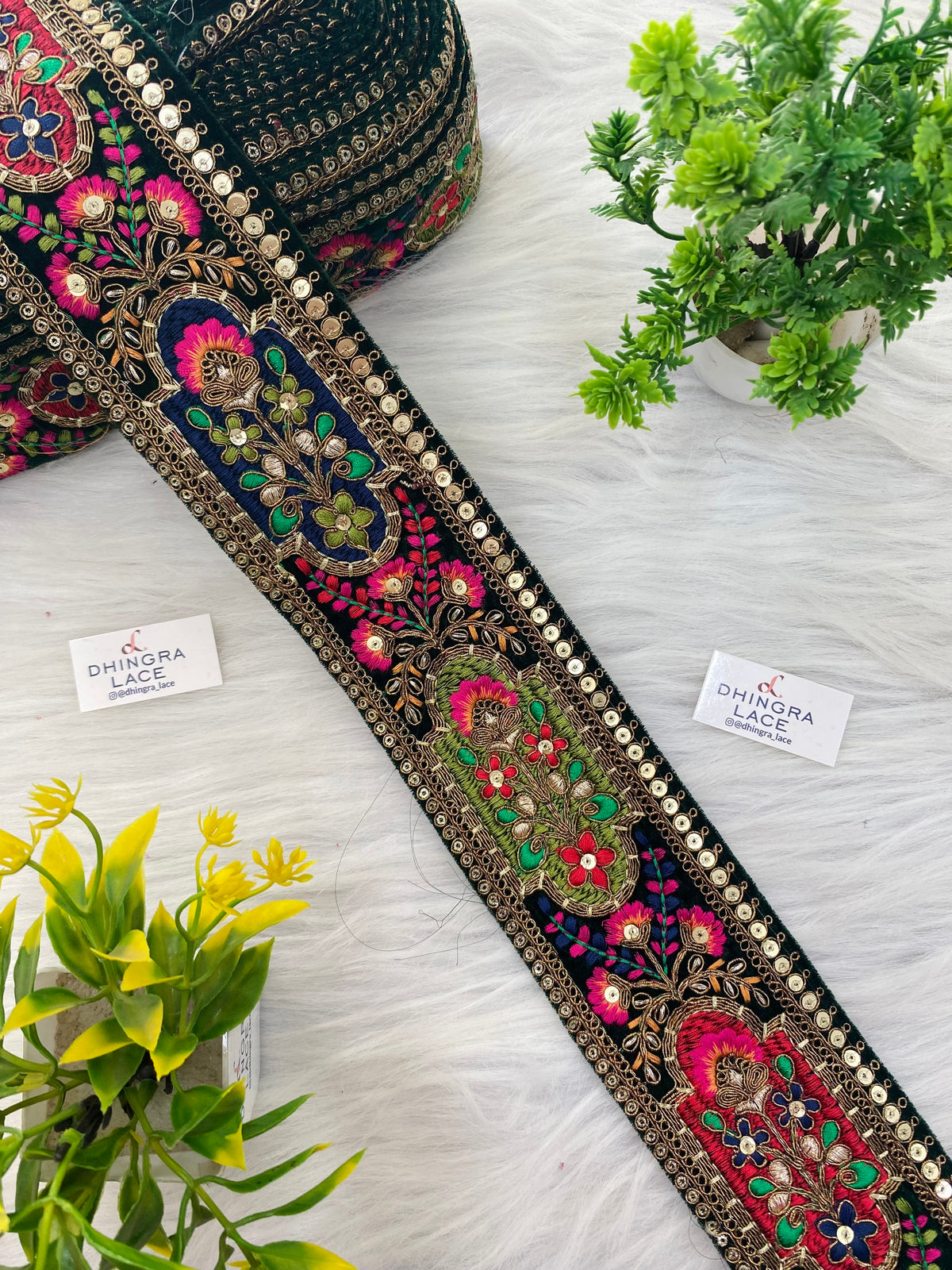 Velvet Based Multithread Work Zari Border (9 Meters) 011026