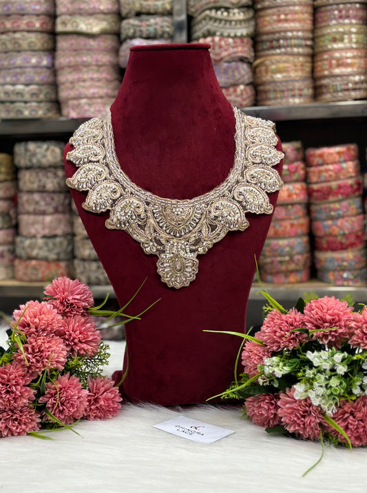 Beautiful Net Based Cutpipe And Sequence Work Neck Gold 130325
