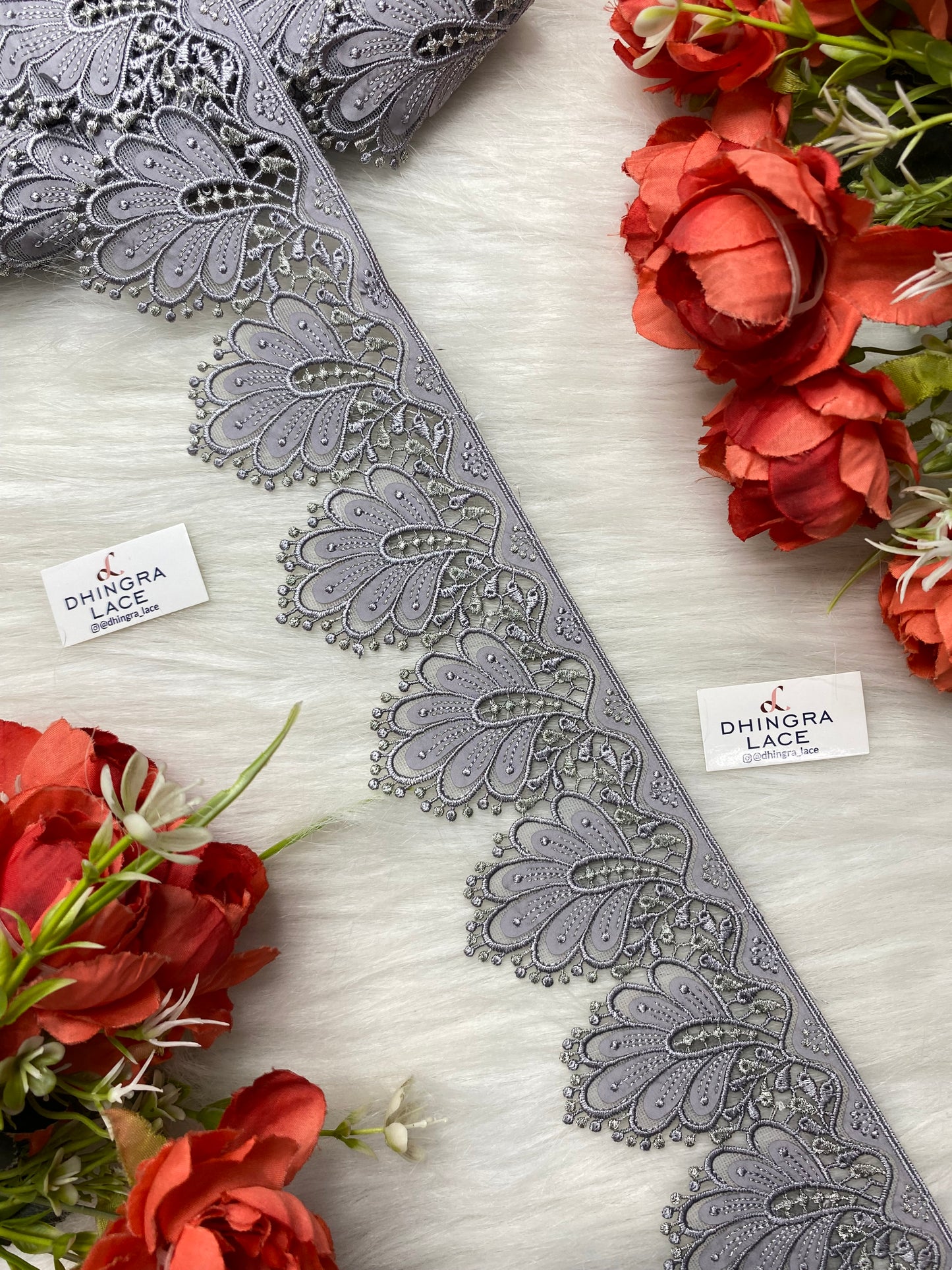 Beautiful Net Based Guipure Laces (1 Meter) 010726