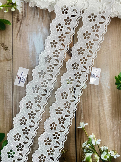 Beautiful Guipure Lace White 020326