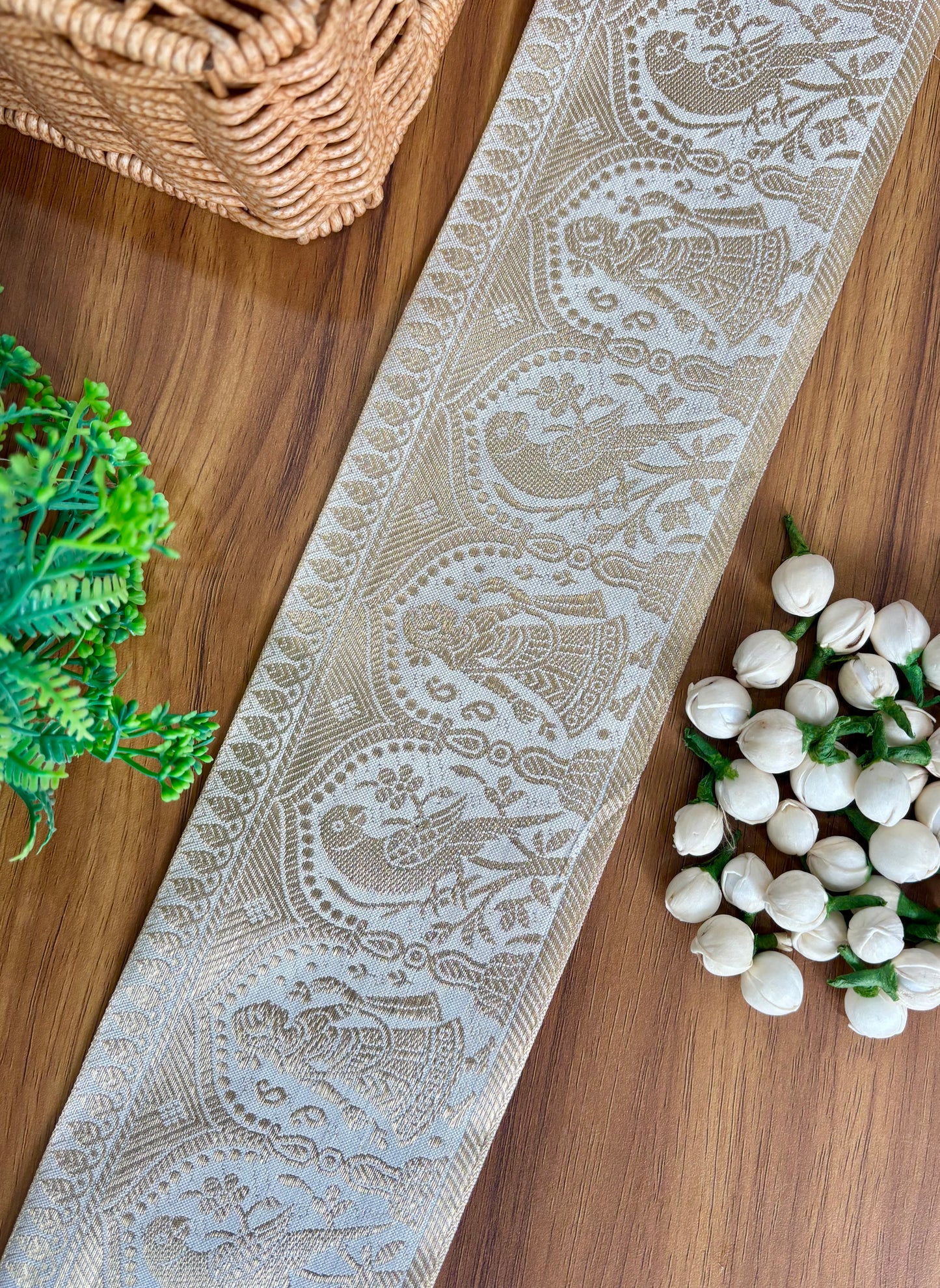 Beautiful Banarasi Lace 310126