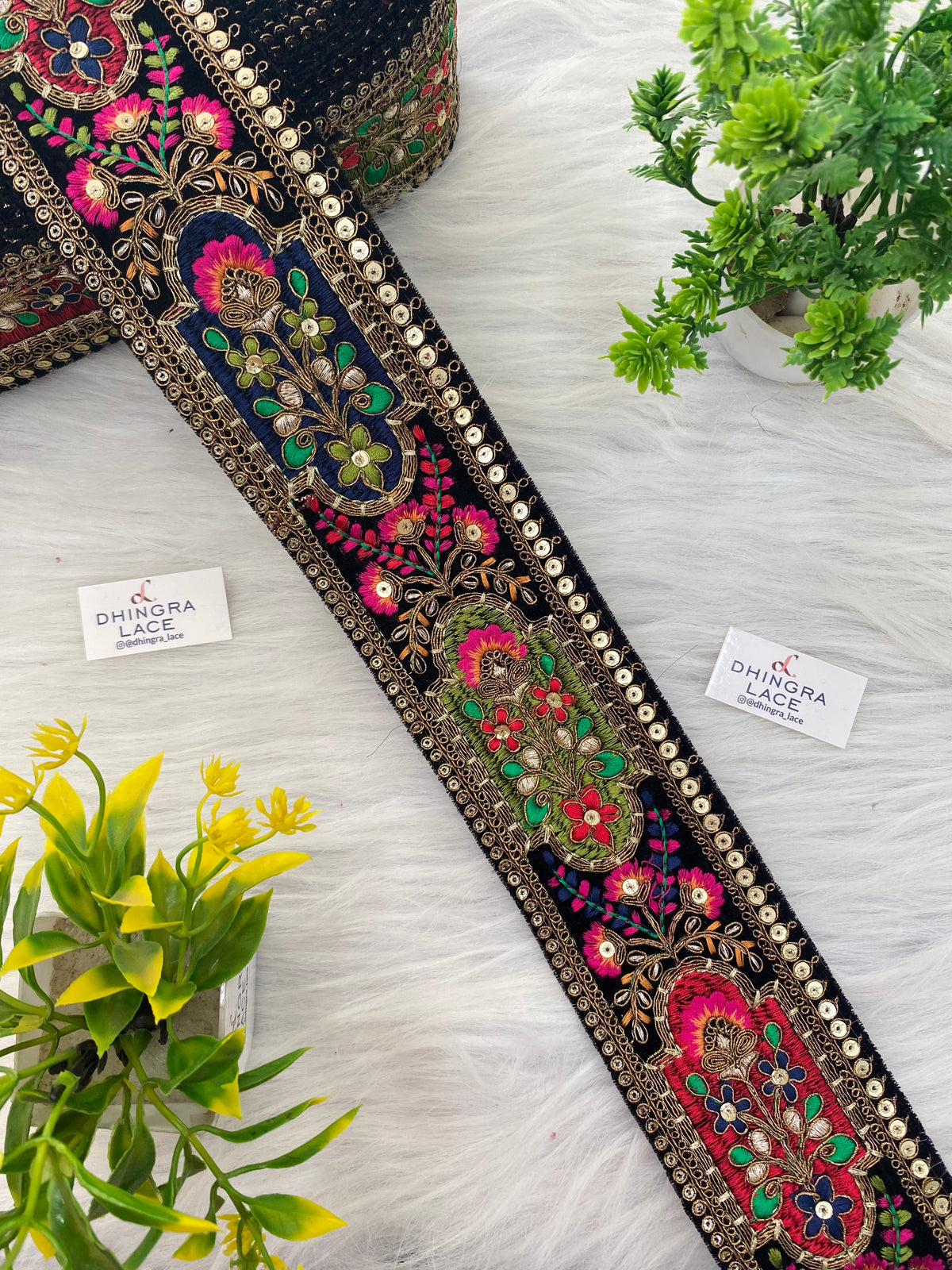 Velvet Based Multithread Work Zari Border (9 Meters) 011026