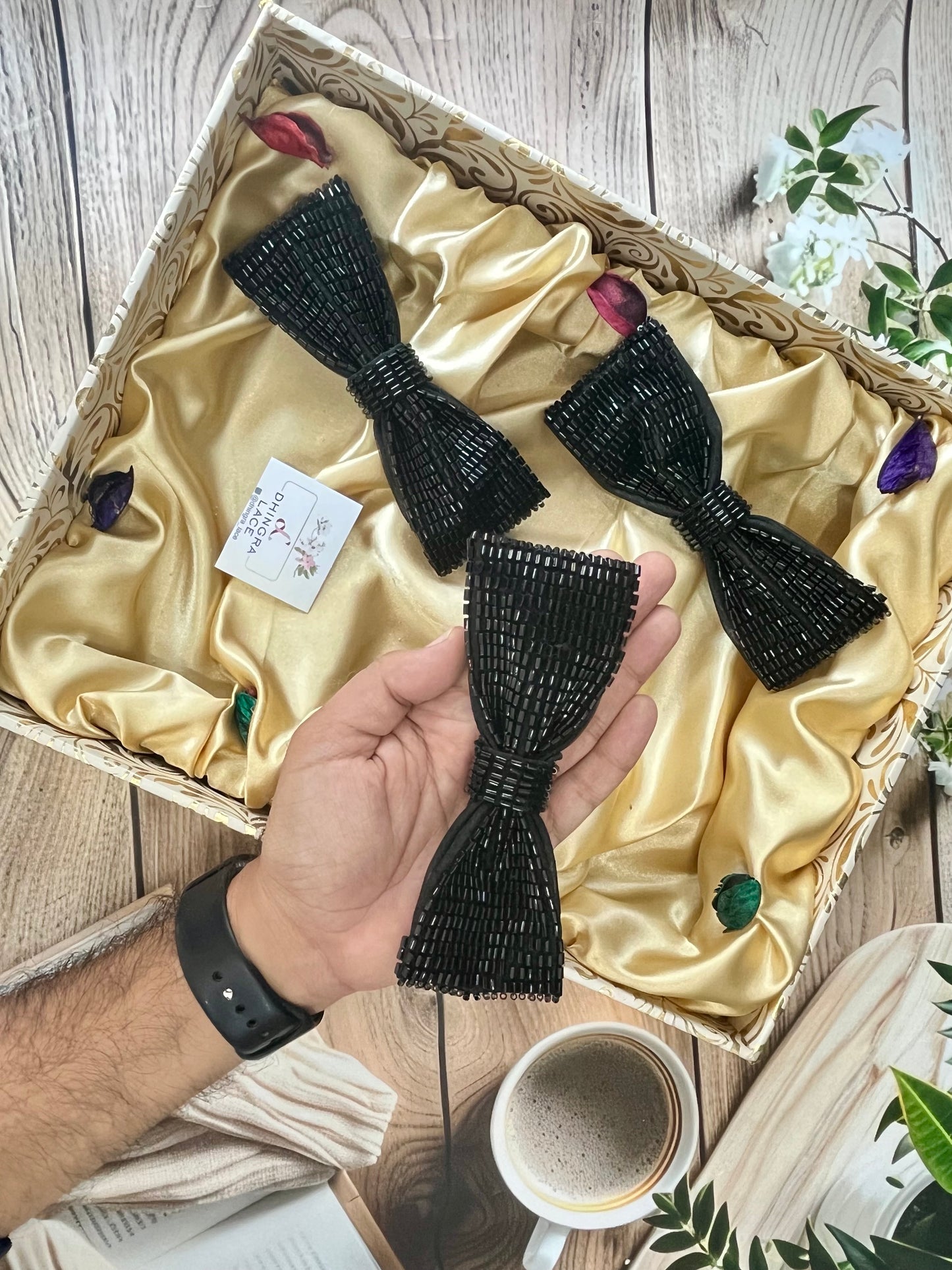 Beautiful Handwork Bow Black 1 piece 041025