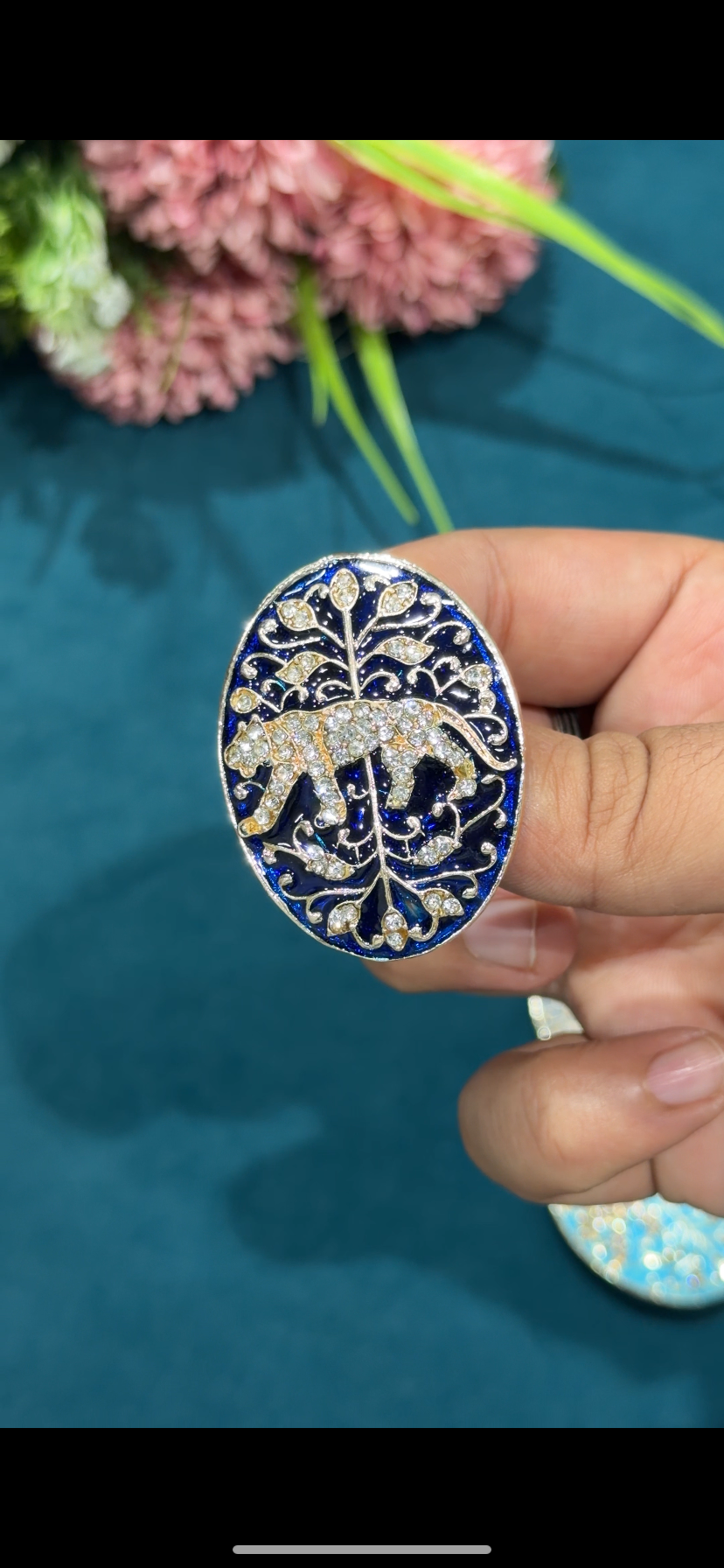 Beautiful Zarkan Work Metal Brooches (1 Piece) 030726