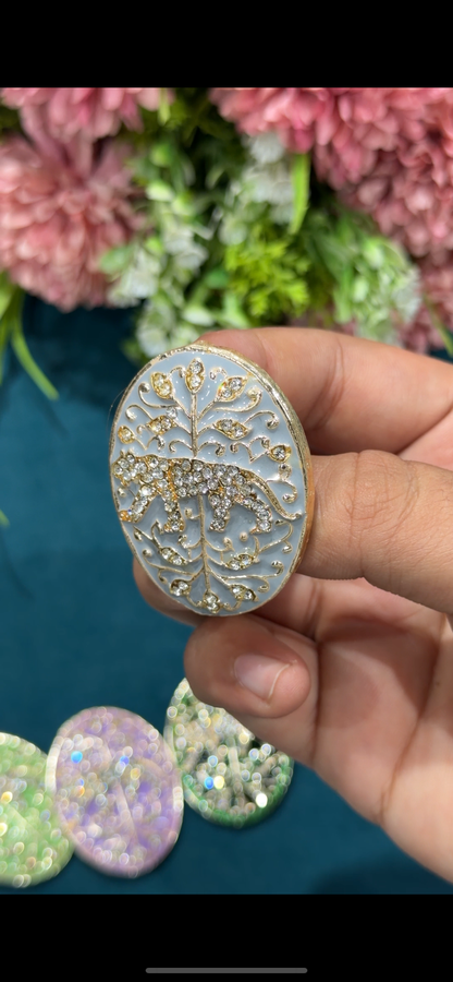 Beautiful Zarkan Work Metal Brooches (1 Piece) 030726