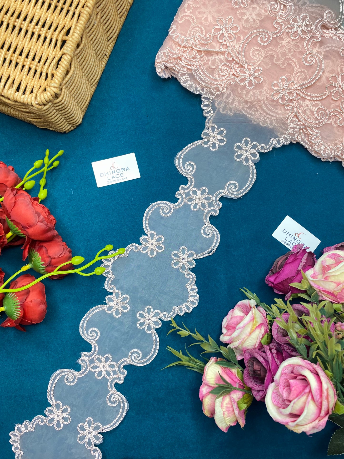 Beautiful Organza Based Scallop Lace (1 Meter) 060626