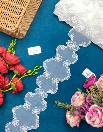 Beautiful Organza Based Scallop Lace (1 Meter) 060626