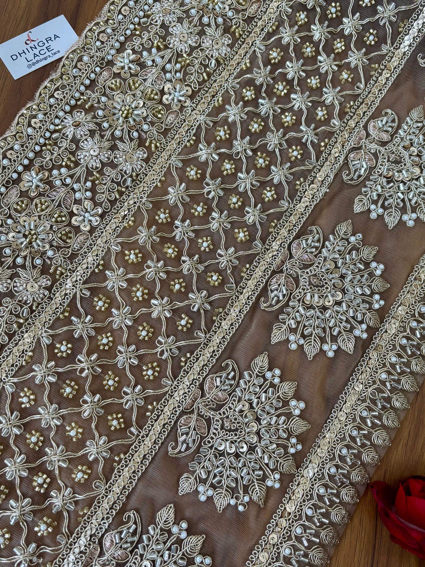 Beautiful Net Based Sequence And Cutpipe Work 13 Inches Broad Border Gold 300126
