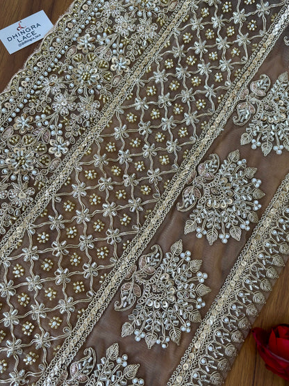 Beautiful Net Based Sequence And Cutpipe Work 13 Inches Broad Border Gold 300126