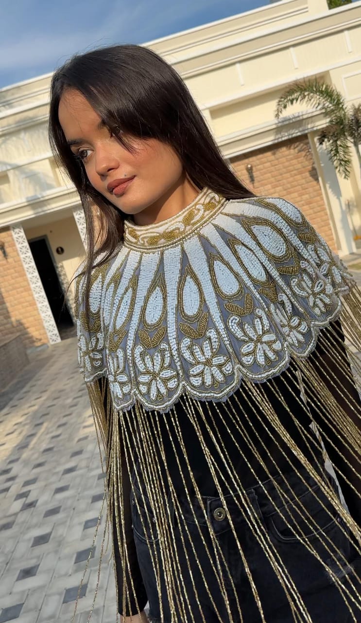 Beautiful Handwork Cutpipes  Work Fringes Cape White & Gold 190824B